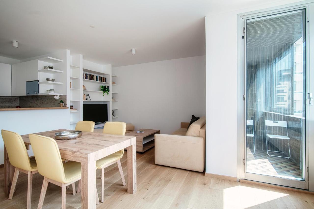 Palace Apartment By Quokka 360 - 2 Minutes From Lugano Lido エクステリア 写真